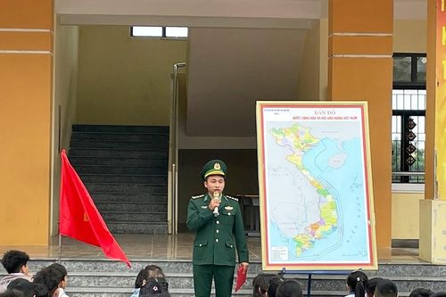 Quảng Bình: Hàng ngàn giáo viên, học sinh tìm hiểu pháp luật về chủ quyền biển, đảo và Luật Biên phòng