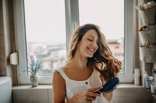 Làm thế nào để dùng kem ủ đúng cách giúp mái tóc luôn suôn mượt?