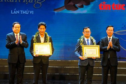 Chương trình Tôn vinh Thầy thuốc Việt Nam và trao giải cuộc thi viết 'Sự hy sinh thầm lặng' lần VI