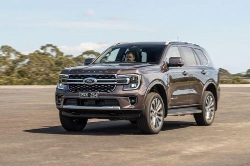 Ford Everest Platinum bản cao cấp nhất được xác nhận sắp về Việt Nam