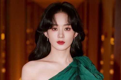 Triệu Lệ Dĩnh chấp nhận từ bỏ cát-xê chục tỷ để đóng phim của Trương Nghệ Mưu