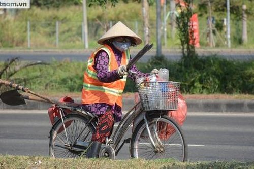 TPHCM: Nhọc nhằn mưu sinh trong nắng nóng
