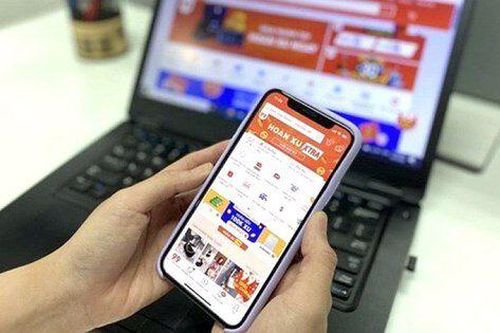 Cấm xuất cảnh người bán hàng online nợ thuế
