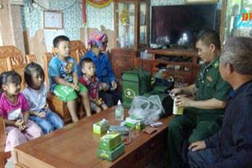 Những thầy thuốc quân hàm xanh