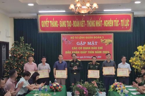 Bộ Tư lệnh Quân đoàn 3 gặp mặt báo chí xuân Giáp Thìn 2024