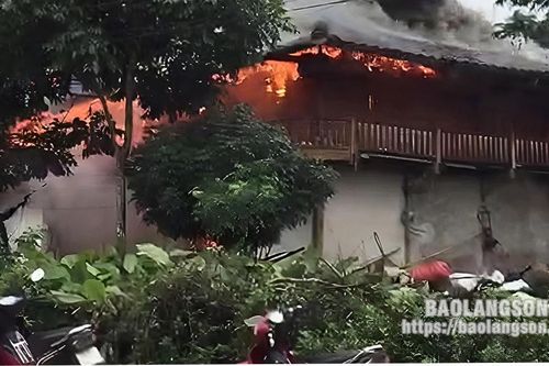 Bắc Sơn: Cháy nhà gây thiệt hại trên 650 triệu đồng