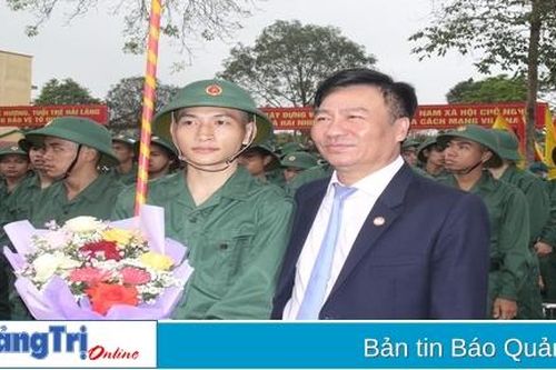 171 thanh niên Hải Lăng hăng hái lên đường nhập ngũ