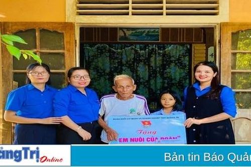 305 thiếu nhi có hoàn cảnh khó khăn được nhận làm 'Em nuôi của đoàn'