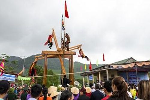 Phục dựng hội đu tiên truyền thống Phú Gia