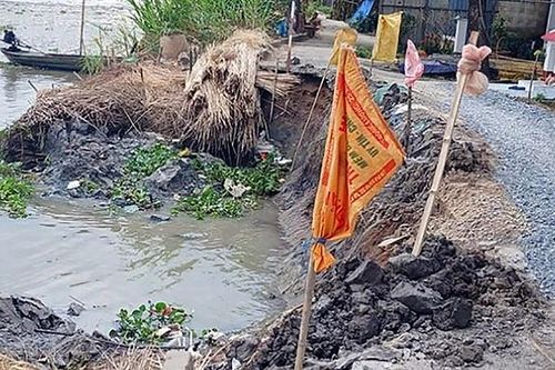 Bài 2: Sạt lở, sụt lún khắp nơi