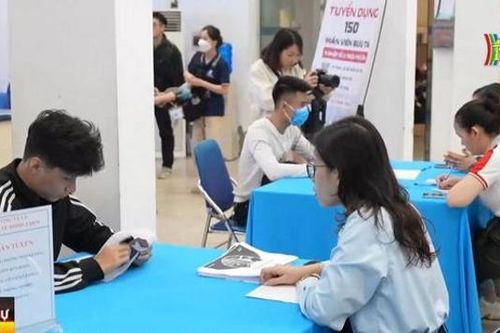 Thị trường lao động sôi động vào đầu năm