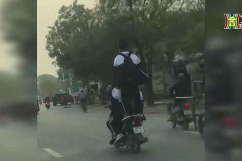 Cho con không đủ tuổi lái xe, phụ huynh cũng bị phạt