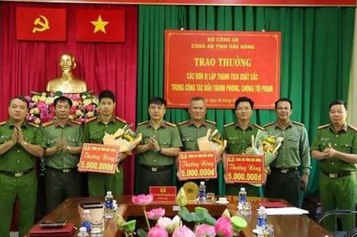 Truy bắt nhanh cặp đôi gây ra 2 vụ cướp giật dây chuyền vàng trong một ngày