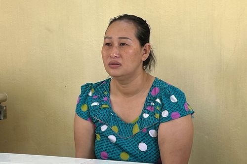 Khởi tố người phụ nữ giật dây chuyền gần 200 triệu giữa chợ