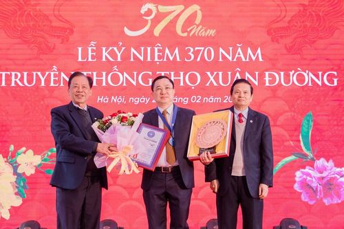 Dòng họ 17 đời liên tục làm thuốc, chữa bệnh cứu người