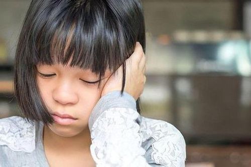 Một cách dạy dỗ khiến con tổn thương, tự ti suốt đời nhưng cha mẹ lại cứ ngỡ là mình đang giúp con tiến bộ