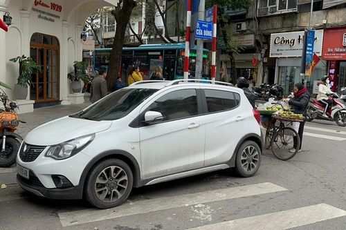 Cần sớm lập lại trật tự đô thị trên phố Cửa Đông