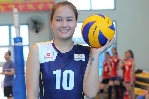Tin nóng thể thao tối 27/2: Hoa khôi bóng chuyền Linh Chi tái xuất cực 'cháy' ở Cúp Hoa Lư Bình Điền 2024