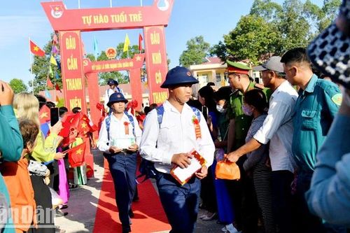 Thanh niên Kiên Giang lên đường bảo vệ Tổ quốc