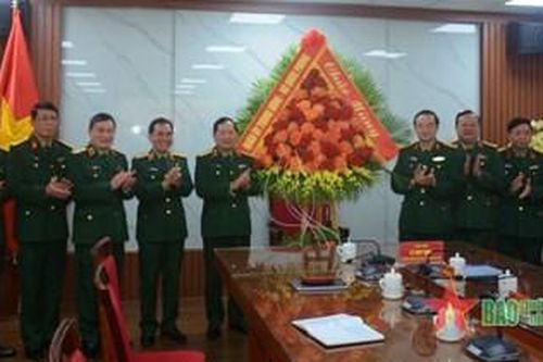 Thượng tướng Lê Huy Vịnh thăm, chúc mừng Bệnh viện Quân y 354