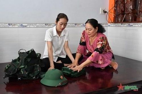 DIỄN ĐÀN LỜI HỨA VỚI HẬU PHƯƠNG: Lời hứa của nữ sinh An Giang