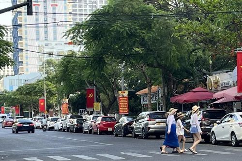 TP Nha Trang yêu cầu xử lý dứt điểm tình trạng tái lấn chiếm vỉa hè, lòng đường