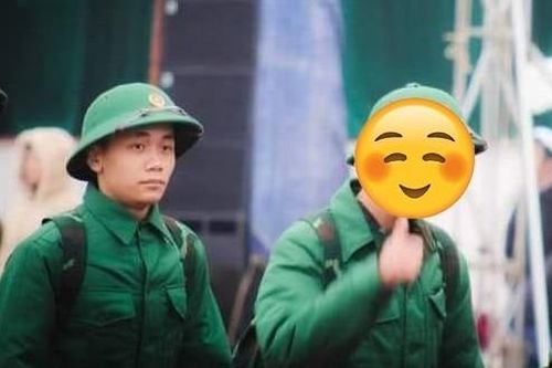 Quang Linh Vlogs đi nghĩa vụ quân sự đâu là sự thật của bức ảnh?
