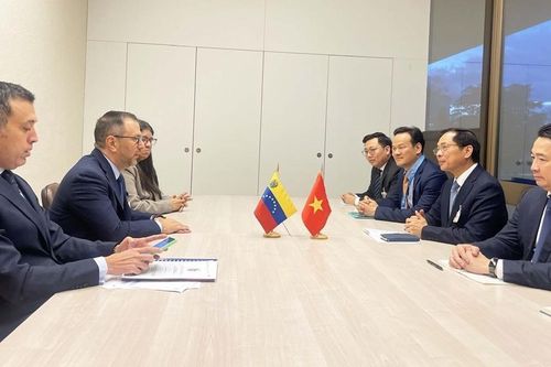 Đề nghị Venezuela tạo thuận lợi cho hàng hóa Việt Nam