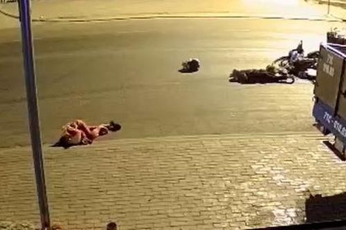 Đắk Lắk: Nữ công nhân môi trường bị xe máy tông chấn thương sọ não