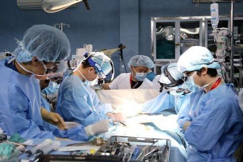 Có nên luật hóa việc đào tạo bác sĩ nội trú?