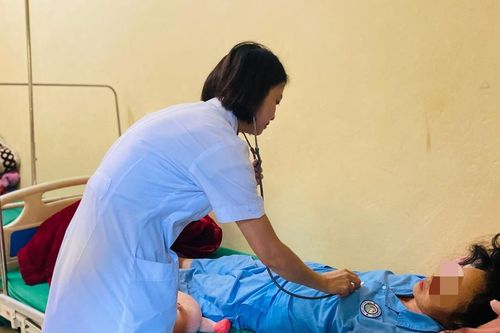 Chuyện cán bộ y tế sản khoa bám dân, bám bản ở Mù Cang Chải