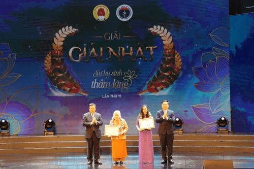 Tôn vinh Thầy thuốc Việt Nam và trao giải cuộc thi viết 'Sự hy sinh thầm lặng' lần thứ VI