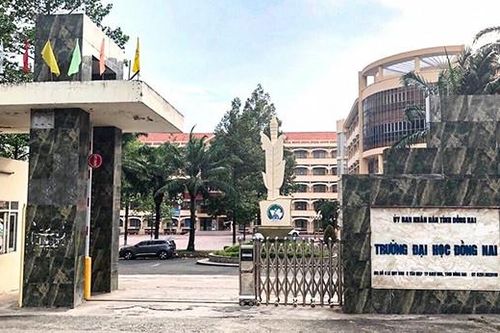 Sự thật vụ 'không thể bố trí việc' cho 34 giảng viên là PGS, TS ở một đại học