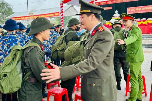 Hà Tĩnh: 1.500 thanh niên ưu tú lên đường nhập ngũ