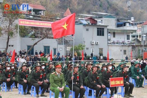 Hàng nghìn thanh niên vùng cao Sơn La háo hức lên đường nhập ngũ