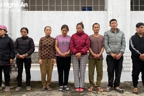Bắt quả tang nhóm đối tượng đánh bạc bằng hình thức 'xóc đĩa'