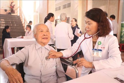 Cống hiến hết mình cho sự nghiệp y tế
