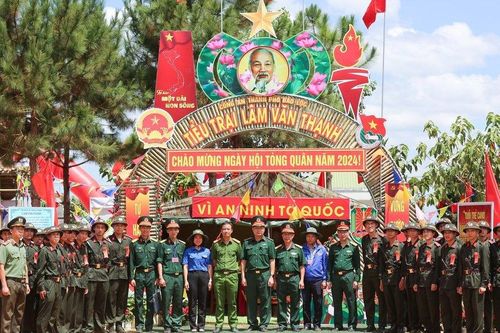 Lâm Đồng: 1.454 thanh niên nô nức lên đường nhập ngũ