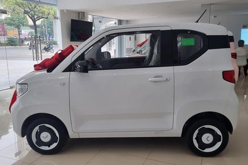 Ô tô điện rẻ nhất thị trường Việt nối đà giảm sâu chưa từng có, giá mới chỉ từ 200 triệu đồng