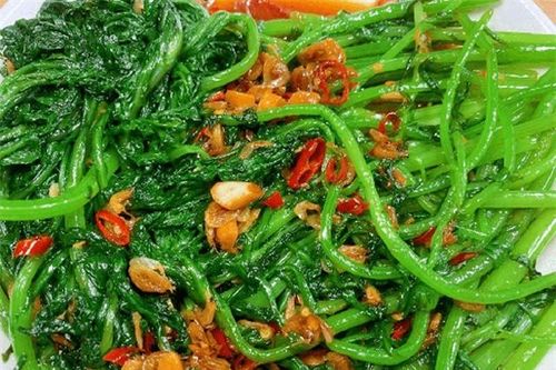 Trời mưa, ẩm, rét đậm dễ cảm lạnh hãy ăn nhiều loại rau làm món gì cũng ngon mà còn là 'hoàng đế' trị cảm lạnh này