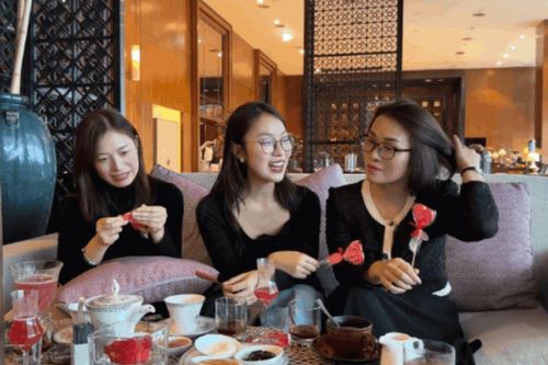 Khánh Vy để lộ khoảnh khắc quẹt thẻ đen, làm 'phú bà' đưa chị gái đi shopping: Thích là mua, không cần sale hay nhìn giá!