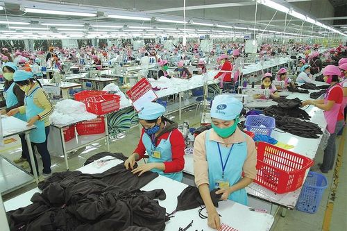 US considers upgrading Vietnam's economy status