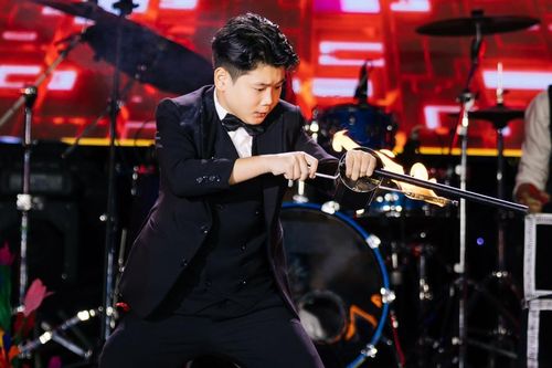 Ảo thuật gia nhí từng gây sốt kể chuyện gặp sự cố nguy hiểm đến tính mạng