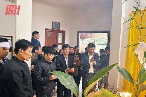 Liên đoàn Lao động tỉnh thăm hỏi, động viên gia đình đoàn viên có con bị tử vong do tai nạn