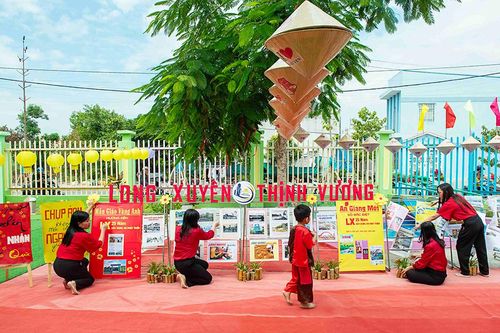 'Ngày hội quê em Xuân nay- Tết xưa' tại Trường Mẫu giáo Vàng Anh