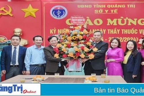 Phó Bí thư Thường trực Tỉnh ủy, Chủ tịch HĐND tỉnh Nguyễn Đăng Quang thăm, chúc mừng các đơn vị y tế nhân ngày Thầy thuốc Việt Nam 27/2