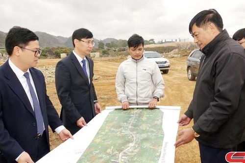 Đồng chí Bí thư Tỉnh ủy kiểm tra tiến độ thi công các dự án trọng điểm tại huyện Mai Sơn
