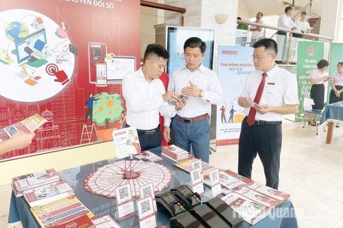 Ngân hàng tập trung huy động vốn