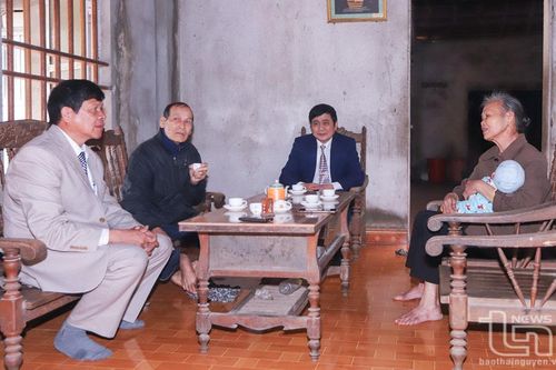Đồng hành xoa dịu nỗi đau da cam