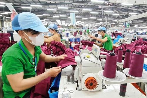 Chuyển biến về ý thức, tác phong công nghiệp